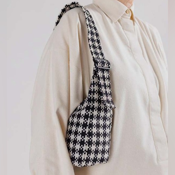 Baggu Mini Nylon Shoulder Bag Black/White Pixel Gingham NWT - Picture 2 of 11